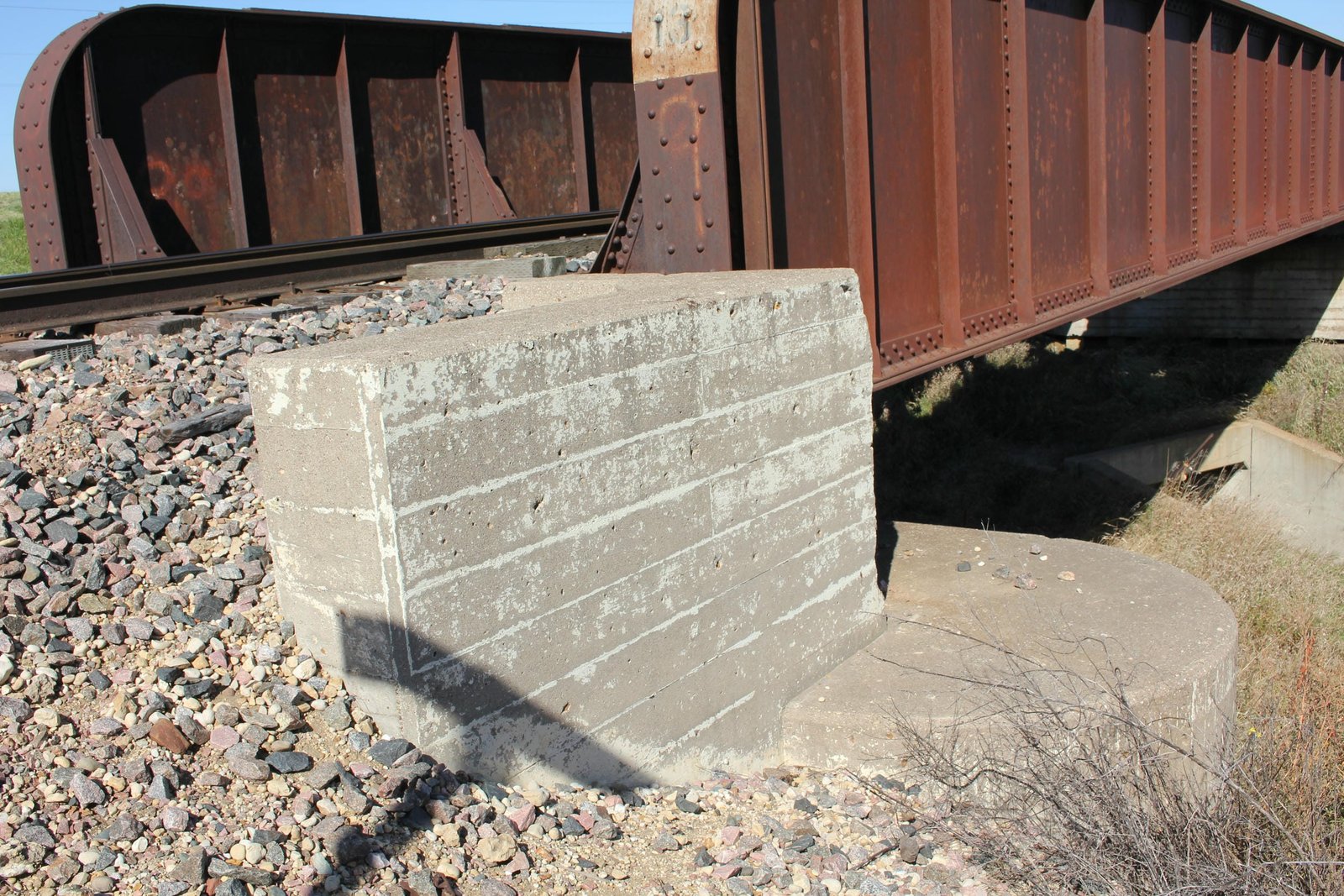 South abutment